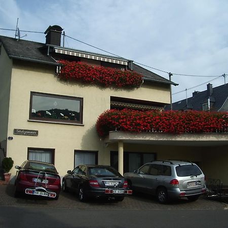 Gaestehaus Resi Hotel Zeltingen-Rachtig Exterior foto