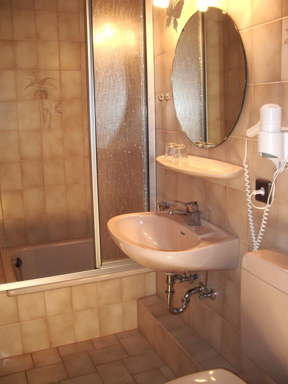 Gaestehaus Resi Hotel Zeltingen-Rachtig Cameră foto