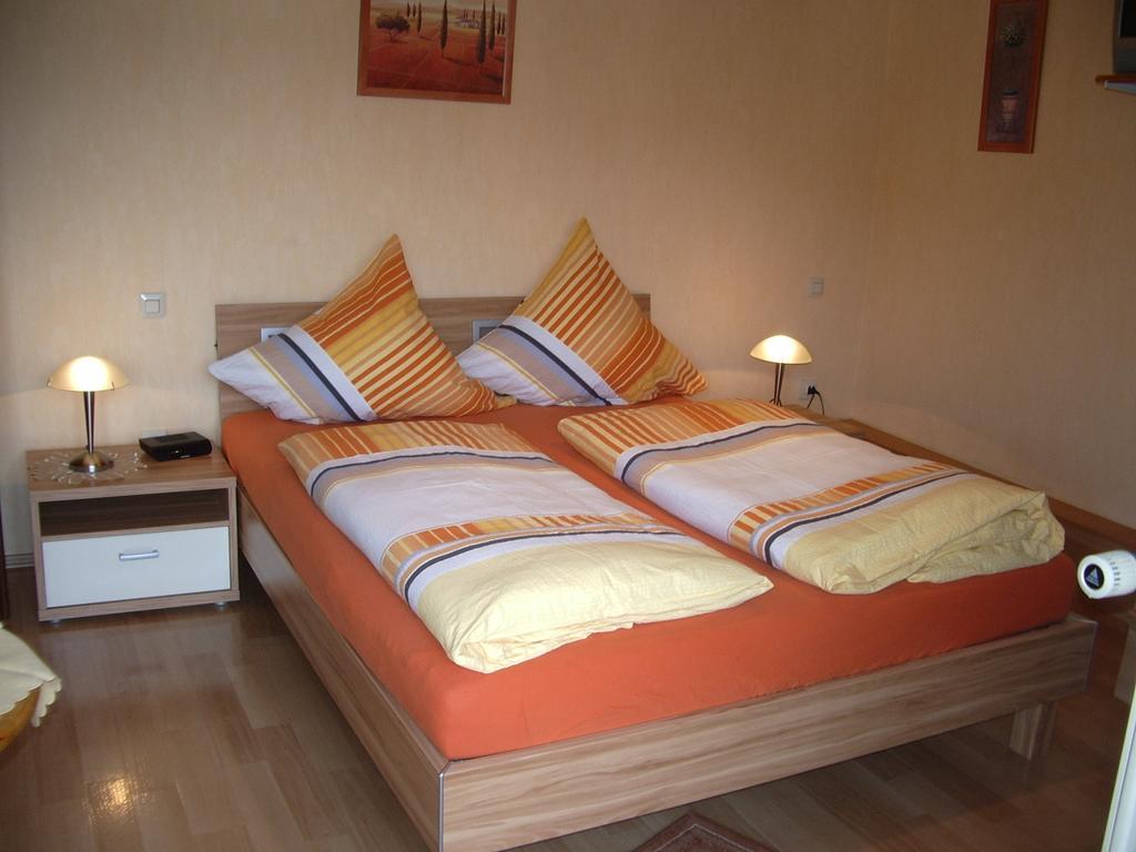 Gaestehaus Resi Hotel Zeltingen-Rachtig Cameră foto