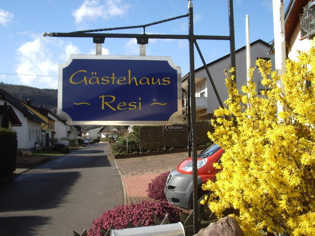 Gaestehaus Resi Hotel Zeltingen-Rachtig Exterior foto